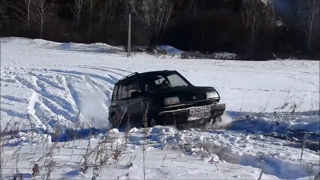 Покатушки зимой на двух УАЗах и Suzuki Escudo УАЗ 452 4x4 смотреть онлайн