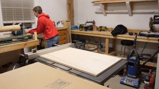 Easiest way to Make a Table Saw Sled! смотреть онлайн