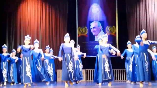 Liadance studio Jaxovrdakan par. Parusuyc Lida Badishyan смотреть онлайн