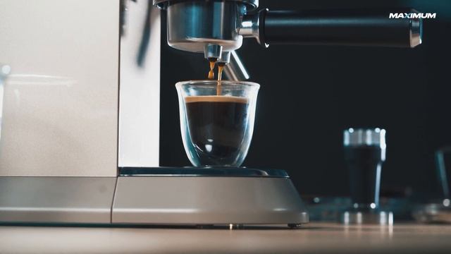 Обзор рожковой кофемашины DeLonghi Dedica Metallics EC785 Barista Pack: темпер и питчер прилагаются смотреть онлайн
