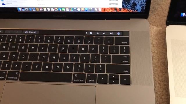 MacBook Pro 2016 with touch bar side by side comparison смотреть онлайн