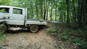 Проходимость Киа Бонго 3 на BFGoodrich MT 31'' по  бездорожью. Kia Bongo off-road.