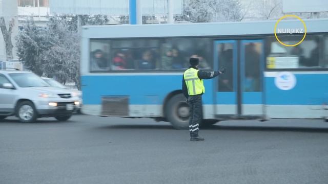 Регулировщик без жезла