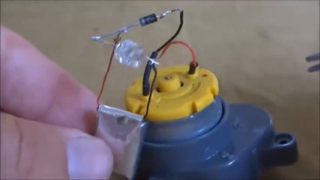 ВЕЧНЫЙ СВЕТ БЕЗ БАТАРЕЙ или САМОДЕЛКА ИЗ СТАРОГО ФОНАРЯ смотреть онлайн