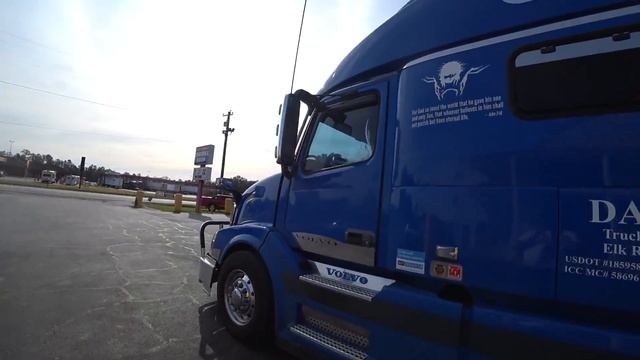 ДальнобойUSA/Рейс из зимы Миннесоты в лето Майами/Хром магазины... смотреть онлайн