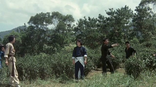 Джеки Чан расплачивается за лекарства для вдовы | Кулак Дракона (1979) смотреть онлайн