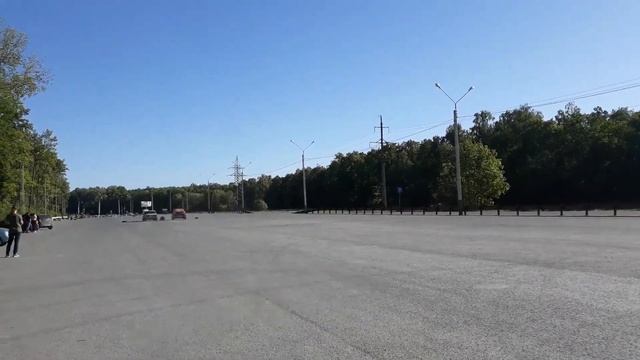 ЖИГУЛИ 2106 vs RENAULT LOGAN смотреть онлайн