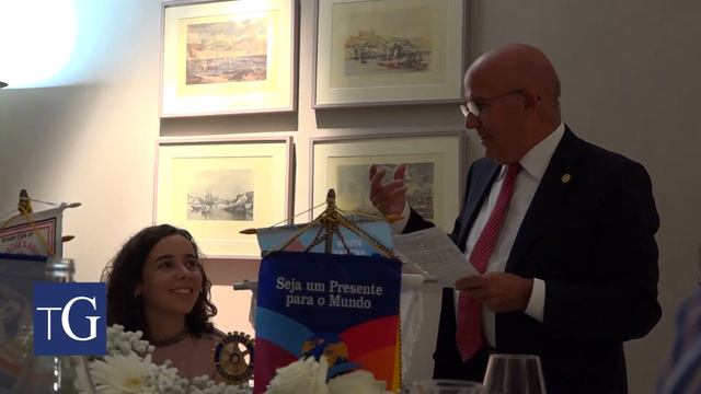 Rotary de Sandim premiou melhor aluna do AE Diogo de Macedo смотреть онлайн