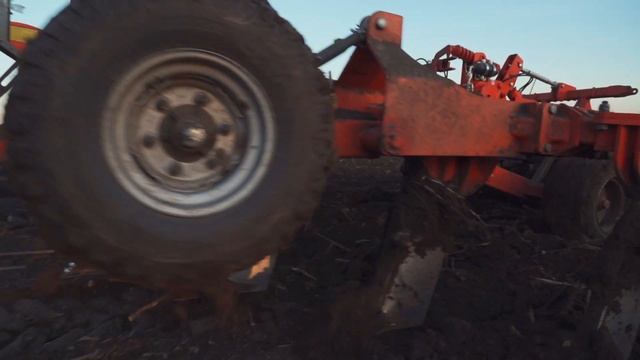 Глубокая обработка почвы. Сравниваем агрегаты и устраняем поломки смотреть онлайн