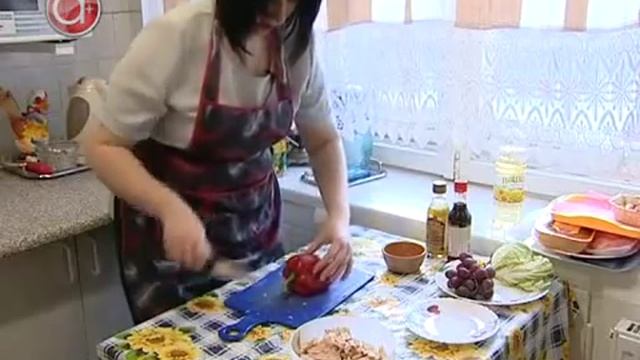 Как приготовить салат из курицы и манго смотреть онлайн