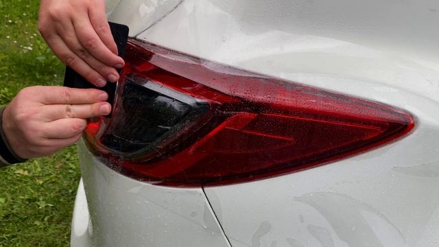 Защита фонарей пленкой Как заклеить самому у дома Гибридная пленка на задние фонари мазда сх5 смотреть онлайн