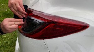 Защита фонарей пленкой Как заклеить самому у дома Гибридная пленка на задние фонари мазда сх5
