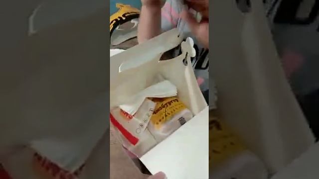 Распаковка бокса из Бургер Кинга смотреть онлайн