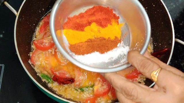 लाई हूं होममेड चिकन रेसिपी अपने पर्सनल टच के साथ | HOMEMADE SPICY CHICKEN RECIPE смотреть онлайн