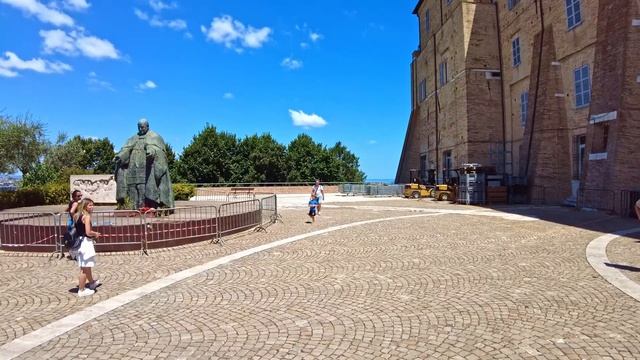 Loreto (Marche), Italy【Walking Tour】History in Subtitles - 4K смотреть онлайн