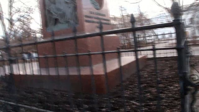 Памятник историку Н.М.Карамзину в Ульяновске. Мини-экскурсия. 2020 смотреть онлайн