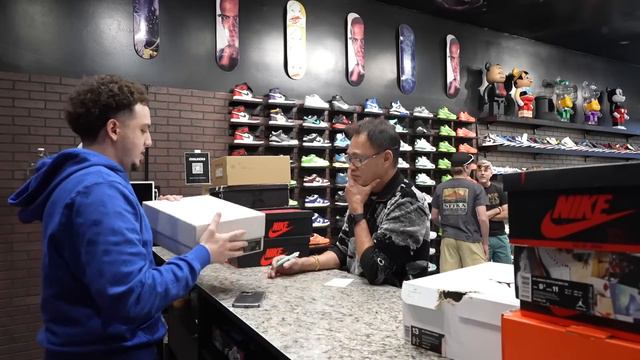 Richard Sells Sneaker Collection! смотреть онлайн