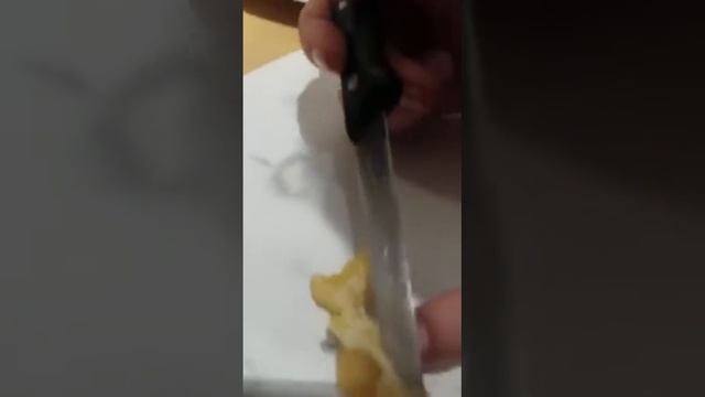 Живой подарок внутри фруктов. смотреть онлайн