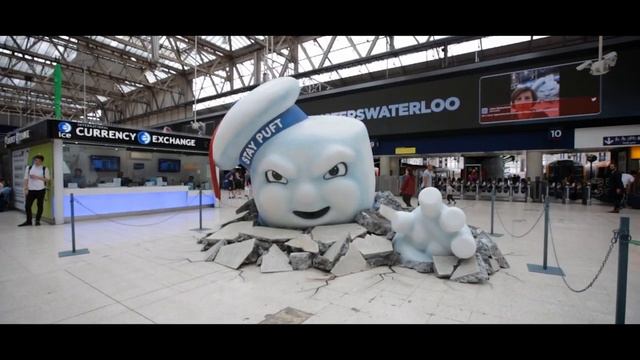 Ghostbusters invade London Waterloo Station | JCDecaux UK смотреть онлайн