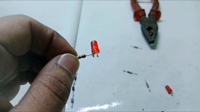 3.7v Battery Volt level indicator 4 led || Battery voltage indicator | Battery voltage level смотреть онлайн