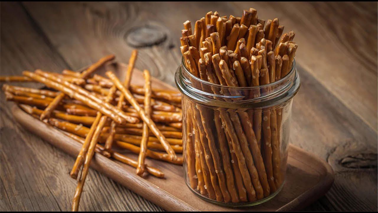 Как делают хлебную соломку How to make bread straws смотреть онлайн