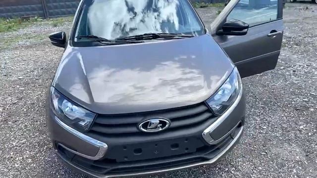 LADA Granta Liftback #CLUB Золотисто-коричневый "Кориандр" (790) металлик смотреть онлайн