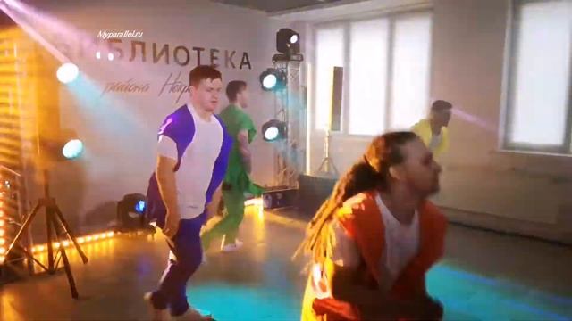 Crazy mos show. Зажигательные танцы в библиотеке смотреть онлайн