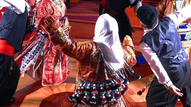 Çeke Çeke (Eser: Hasret Gültekin, Okuyan: Ozan Feradi, Söz: Pir Sultan Abdal ) смотреть онлайн