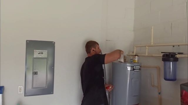 #122 ПОПАЛ НА $$$. Меняем водонагреватель дома сами! Ещё одно нудное видео про сантехнику смотреть онлайн