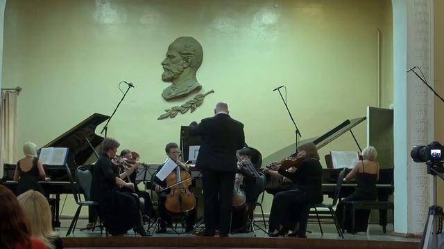 Бах.Тройной концерт (часть 2) смотреть онлайн