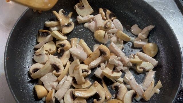 Паста блоньезе + паста Альфред Фетучини + стейк медальон + курица с овощами смотреть онлайн