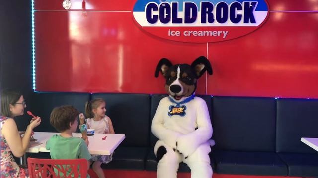 Groovy Face Entertainment смотреть онлайн