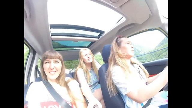 Черногория. Аренда авто, поломка. Вера за рулём:)