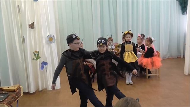 Спектакль по мотивам сказки К. И. Чуковского "Муха-Цокотуха" смотреть онлайн
