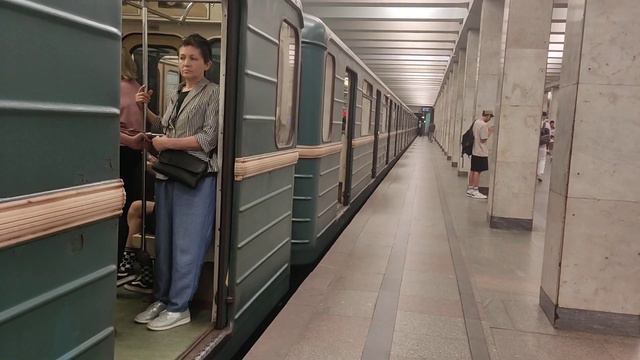 Электропоезд "Номерной 81-714.5М" прибытие и отправление, маршрут: Алма-Атинская - Ховрино! смотреть онлайн