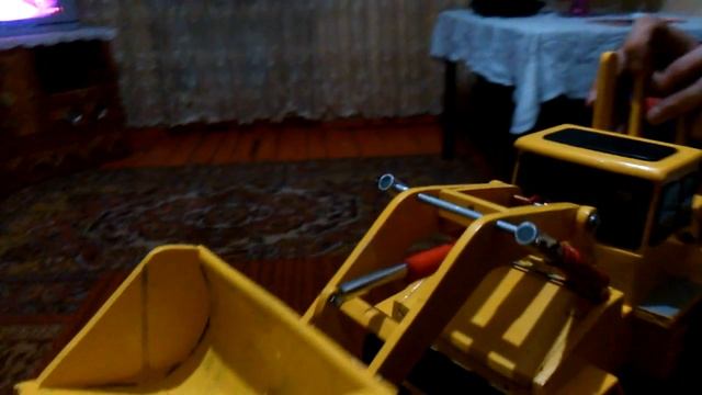 Самый мощный Фронтальный погрузчик смотреть онлайн