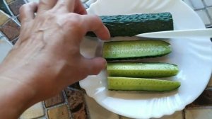 Огурец Изумрудный поток. Самый вкусный огурец салатного назначения.