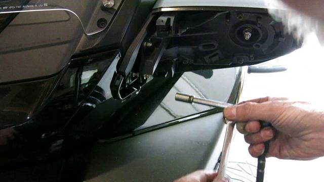 How to install LaMonster Spyder mirror locks on 2019 Can Am F3 смотреть онлайн