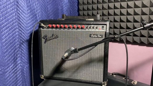 Fender Eighty Five - Demo - Radiohead tones смотреть онлайн