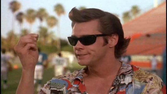 Ace Ventura - Walking Funny