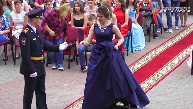 #ВЫПУСКНИКИ #МЕДАЛИСТЫ смотреть онлайн