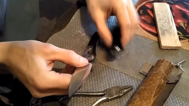 Изготовление фрикционного складного ножа. Фрикционный нож на "коленке". смотреть онлайн