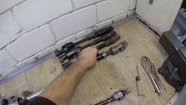 СТУК В КОЛОНКЕ смотреть онлайн