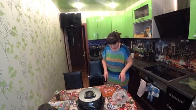 VLOG готовлю солянку в мультиварке/новости за день.. смотреть онлайн