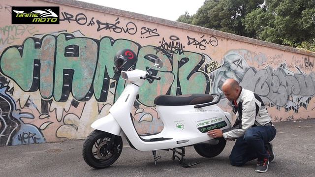 Arena Rena S - Scooter eléctrica ★ Review & TestRide ★ ENGLISH смотреть онлайн