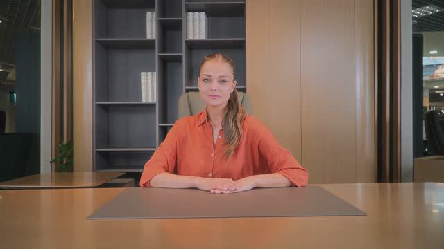 Кабинет руководителя Фостер | Foster смотреть онлайн