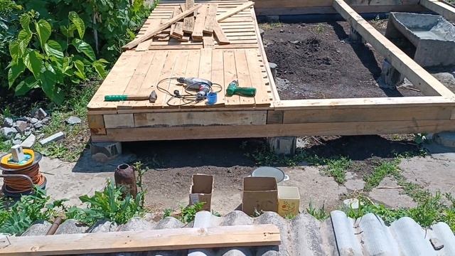 Беседка из поддонов 2ч.