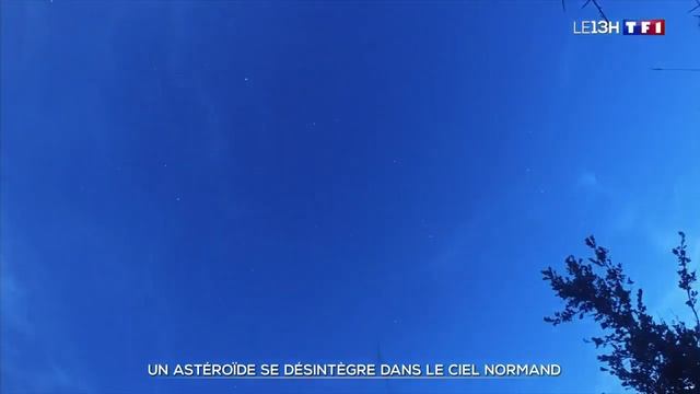 Un astéroïde se désintègre dans le ciel normand смотреть онлайн