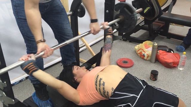 ПУТЬ К МАСТЕРУ СПОРТА ПО ЖИМУ ЛЁЖА #1 / Получила КМС смотреть онлайн