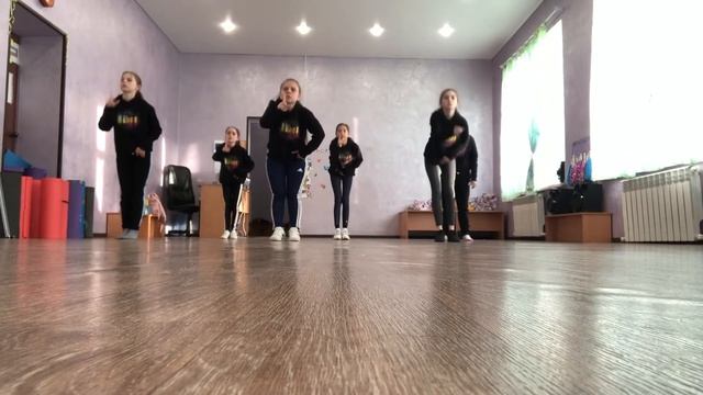 Лёгкие детские танцы? танцы для начинающих ?? #dance #танцы #танцынатнт #хипхоп #хореография #рек смотреть онлайн
